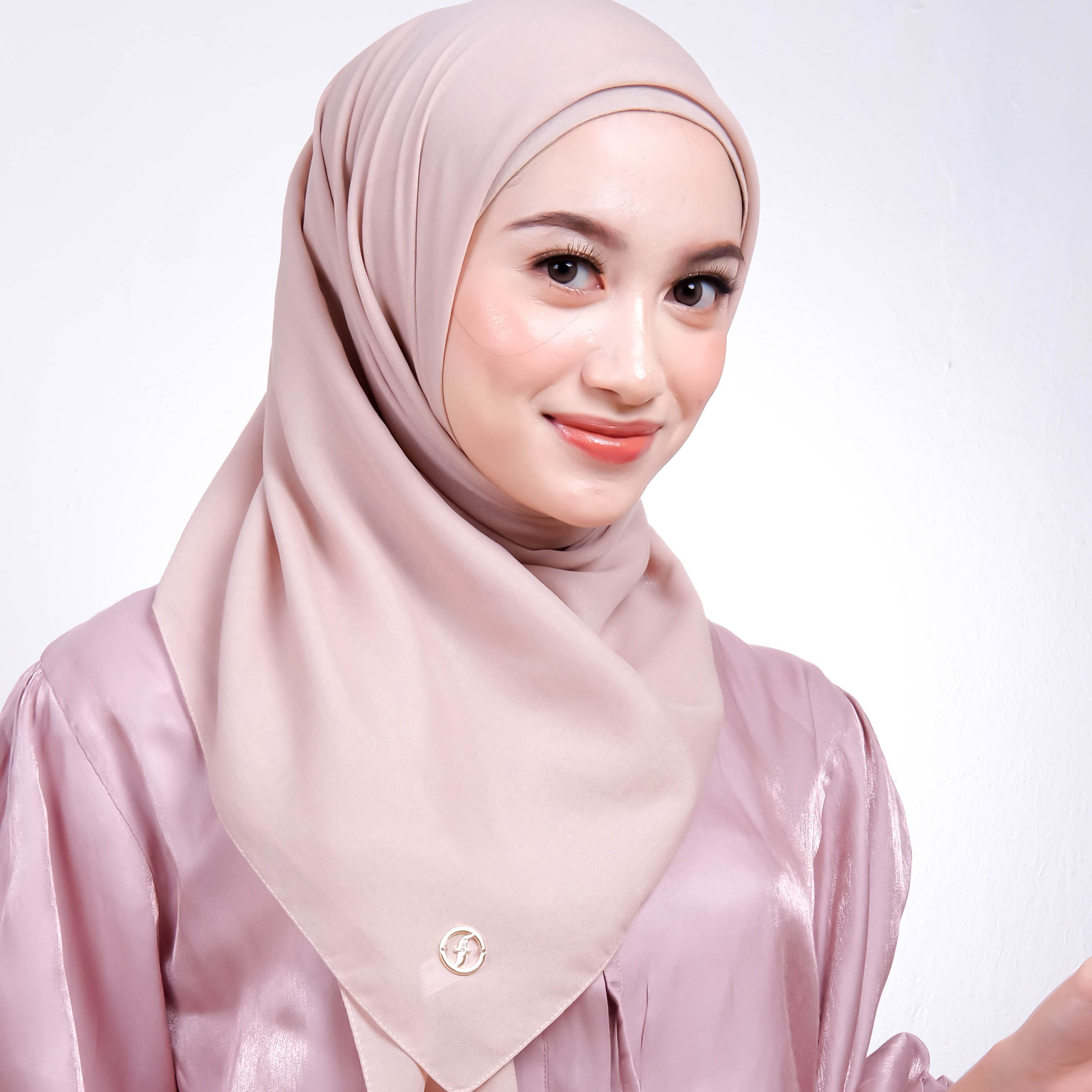 Kerudung Segiempat Polos - Freya