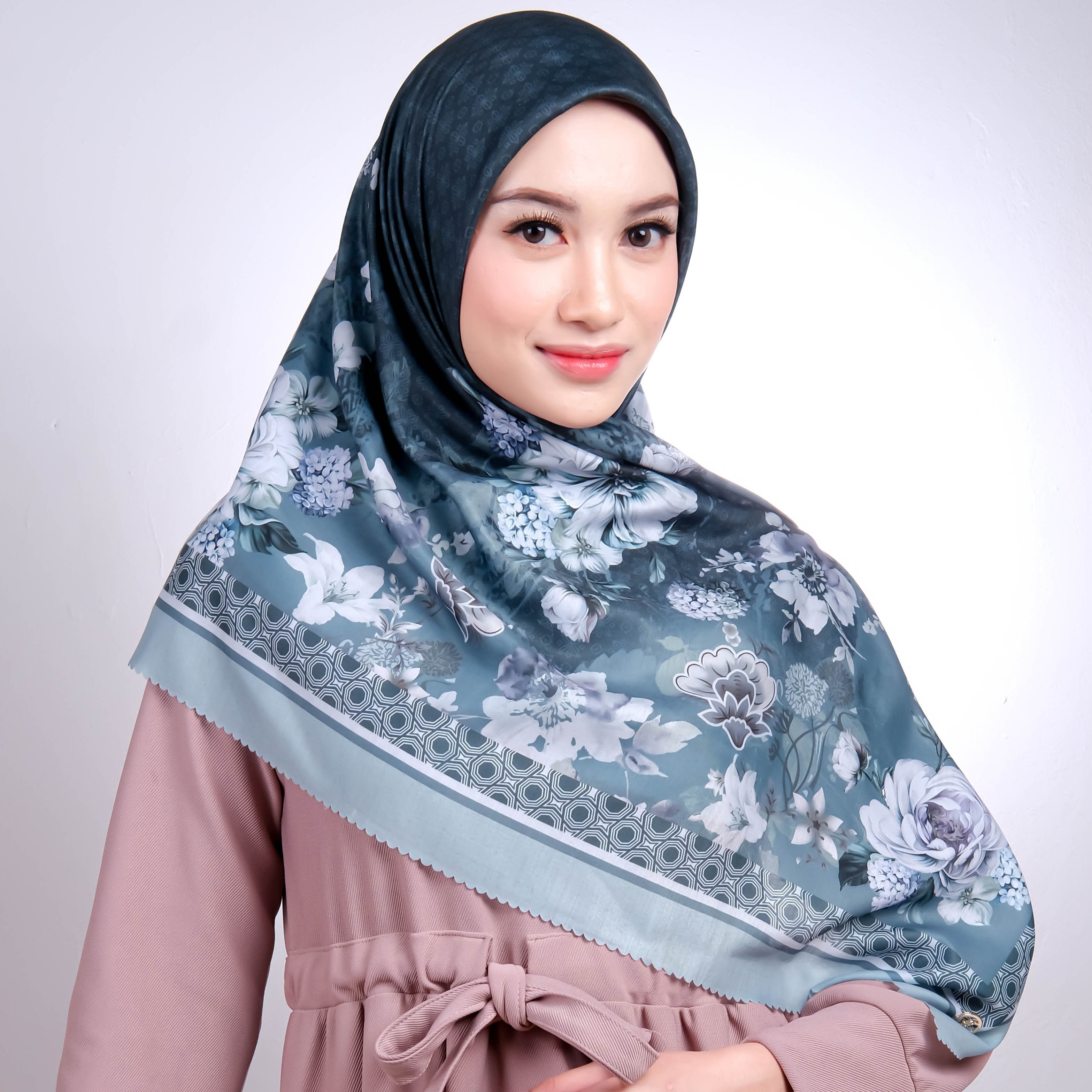 Jilbab Segiempat Voal Premium Digital Print Forall - AMORE
