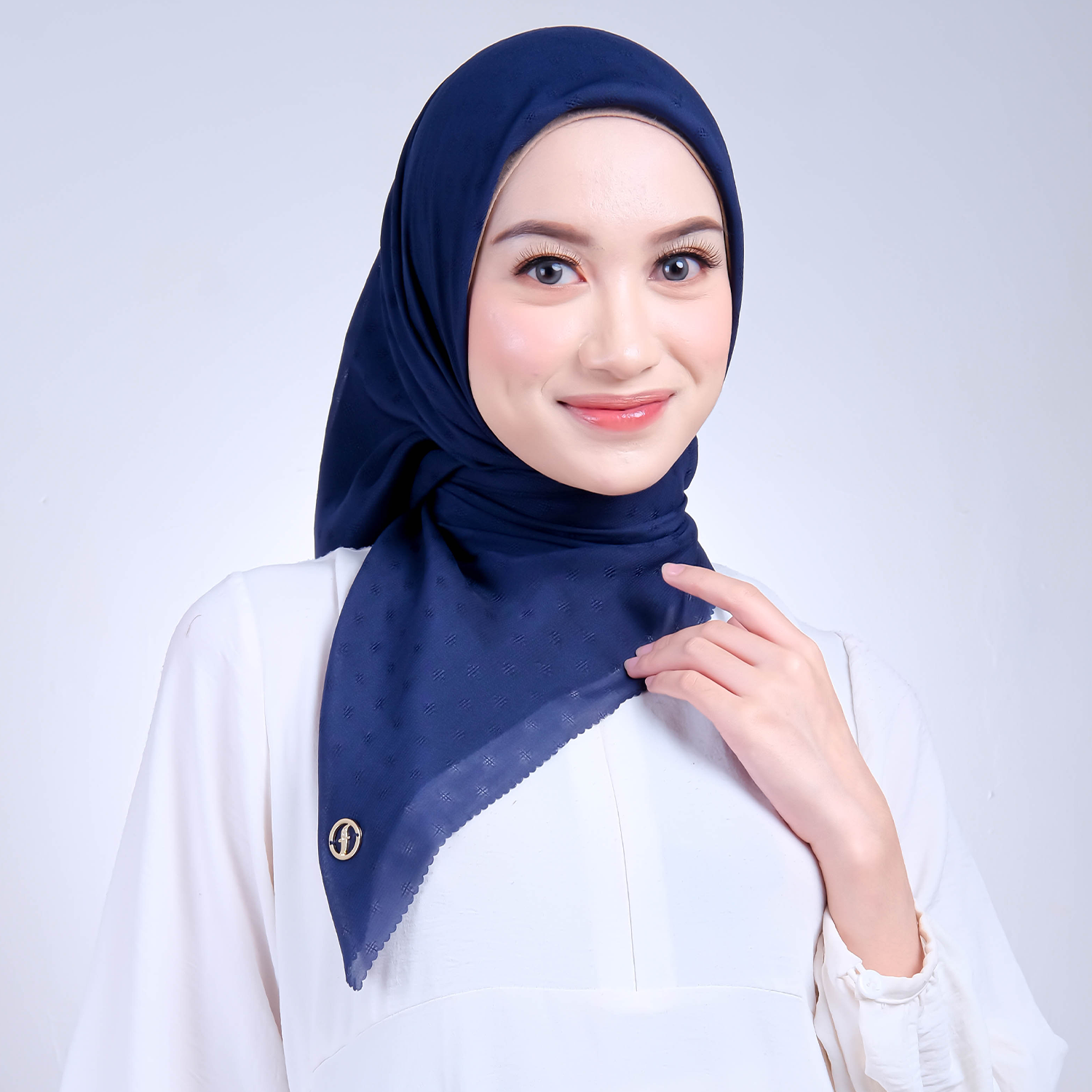 Hijab Segiempat Polos Forall - LIANA